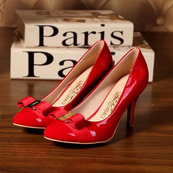 women Ferragamo high heel in red 261