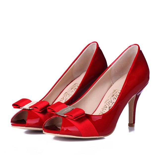 women Ferragamo high heel in red 251