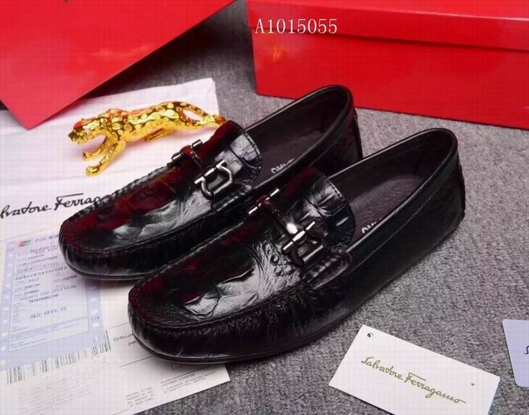 men Ferragamo casual leather shoes in black 131