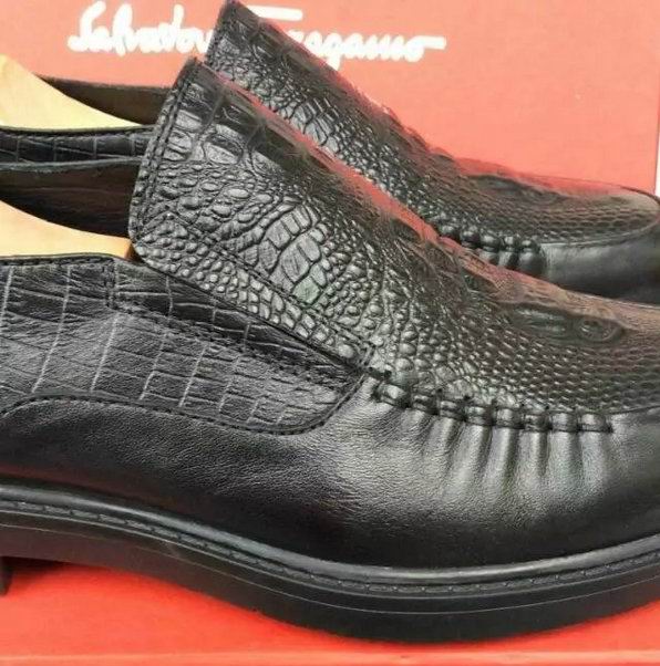 Ferragamo Crocodile Slip-On Men Shoes In Black