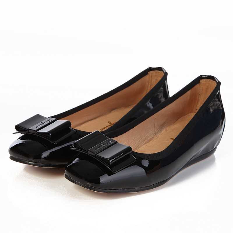 Women's Salvatore Ferragamo Flats Shoes Patent Black
