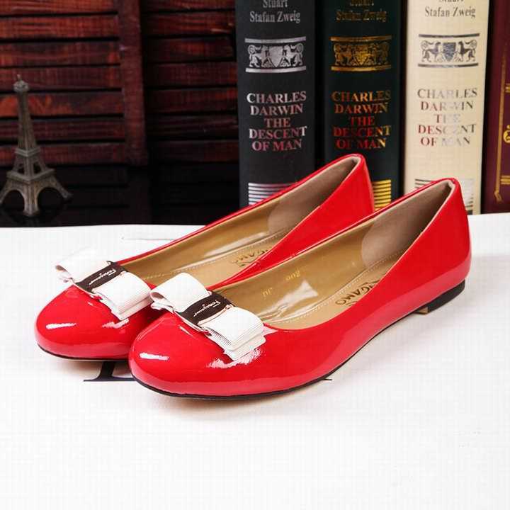 Women's Salvatore Ferragamo Varina Flats Shoes Red